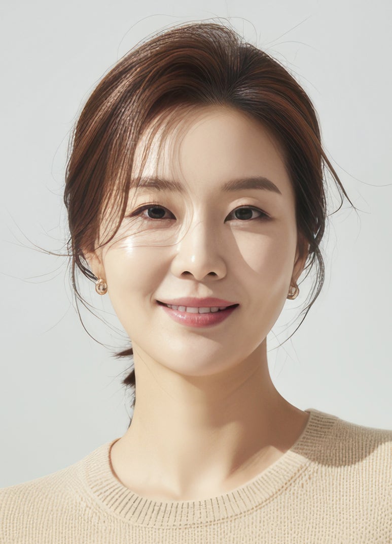 김해성형외과 중년쌍꺼풀수술 선택 시 주의사항 및 상안검 비교 사진 2